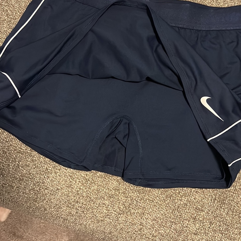 Nike tennis skirt - Picture 2 of 2